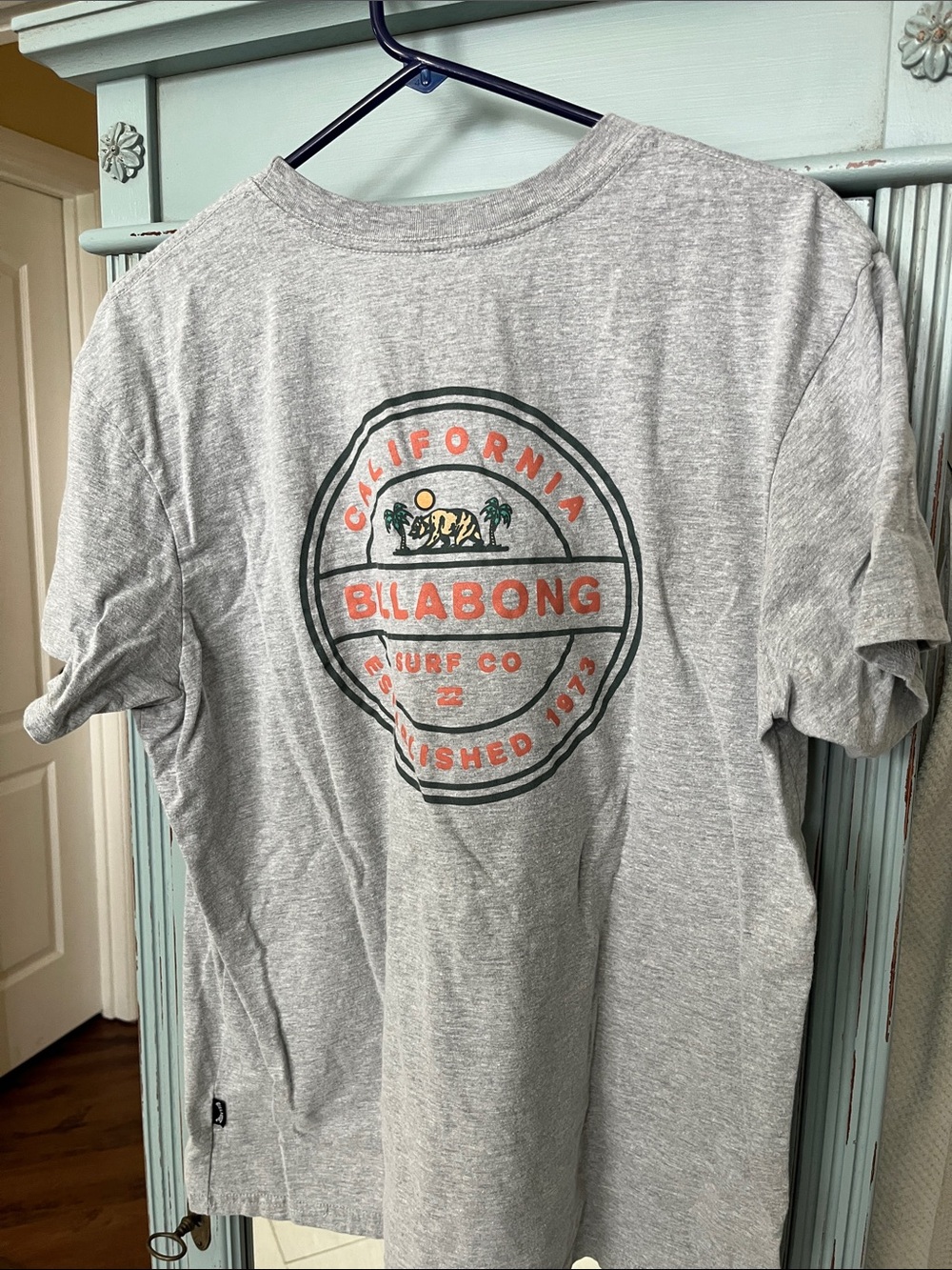 Billabong Gray Short Sleeve Tee with Small Chest Logo